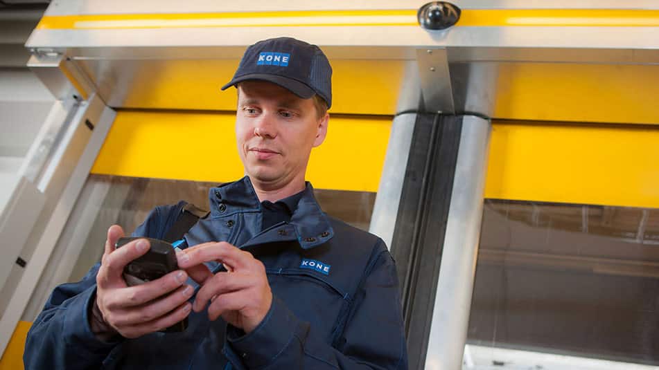 KONE maintenance solutions provide expert support for your automatic doors.